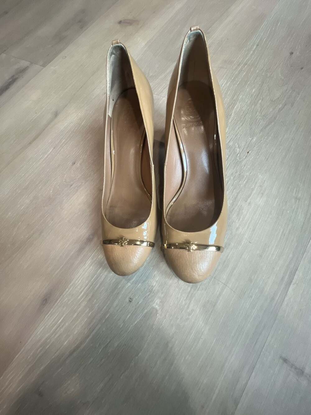 Tory Burch Beige Patent Leather Block Heel Pumps Size 9M